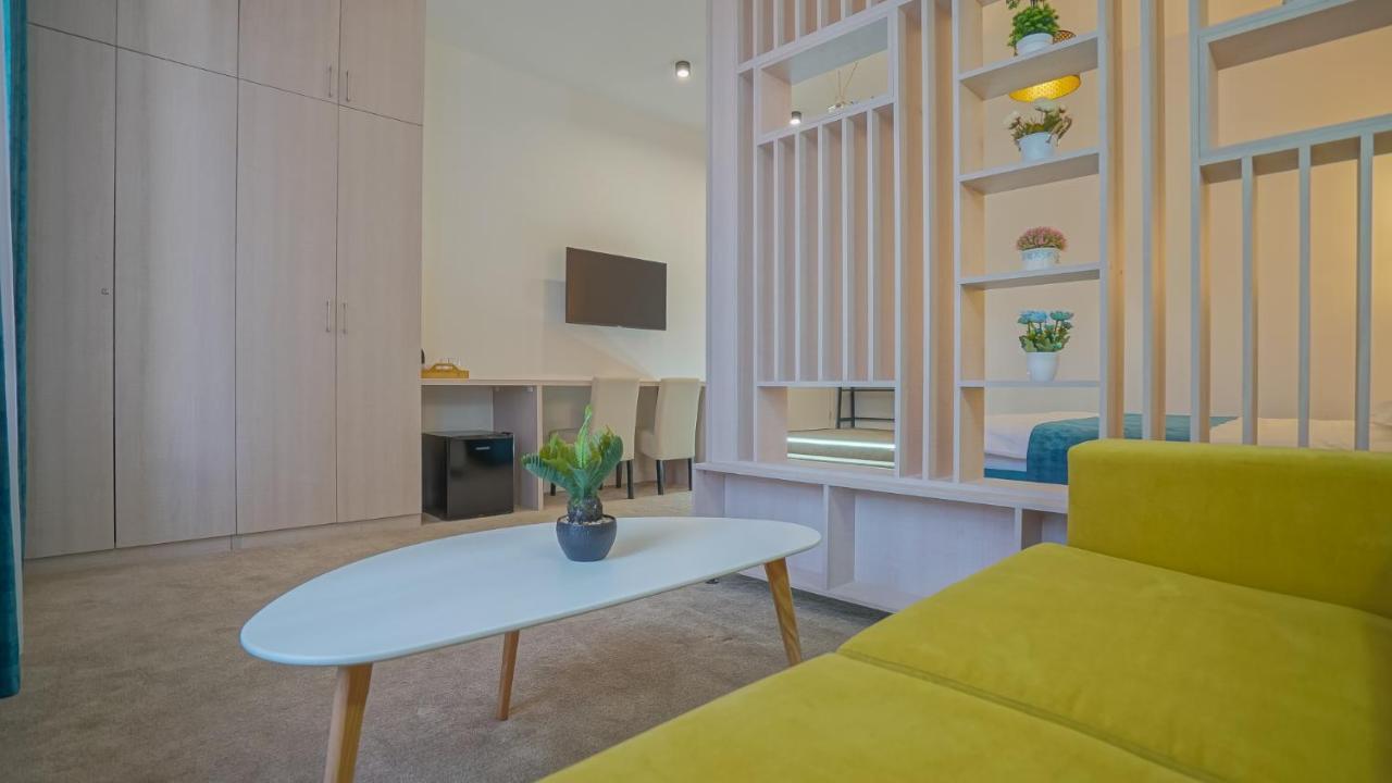 Zoom Rooms Brašov Exteriér fotografie